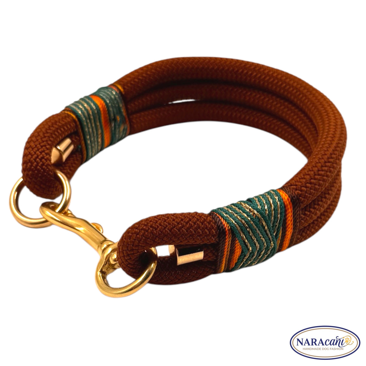 Kreuztakelung in Teal und Gold auf Halsband und Leine des Sparsets Schoko