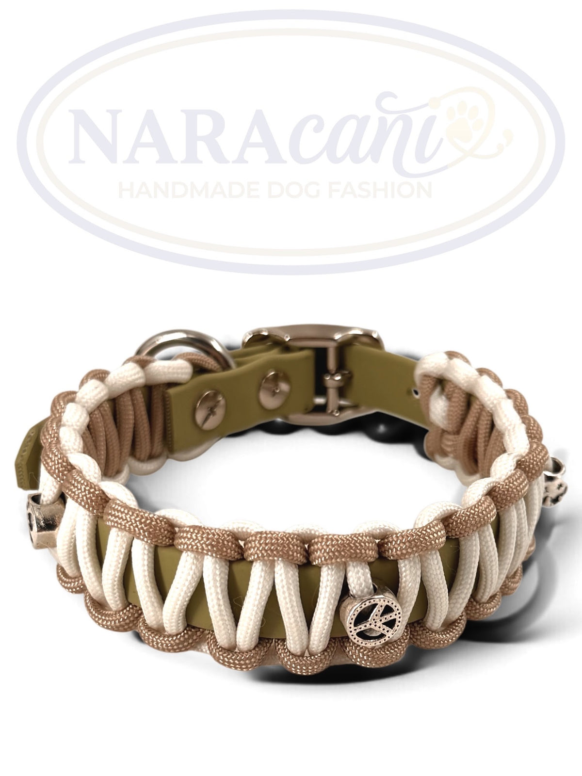 Cobraknoten-Flechtung in Beige-Weiß am Biothane-Halsband Guacamole, Nahaufnahme