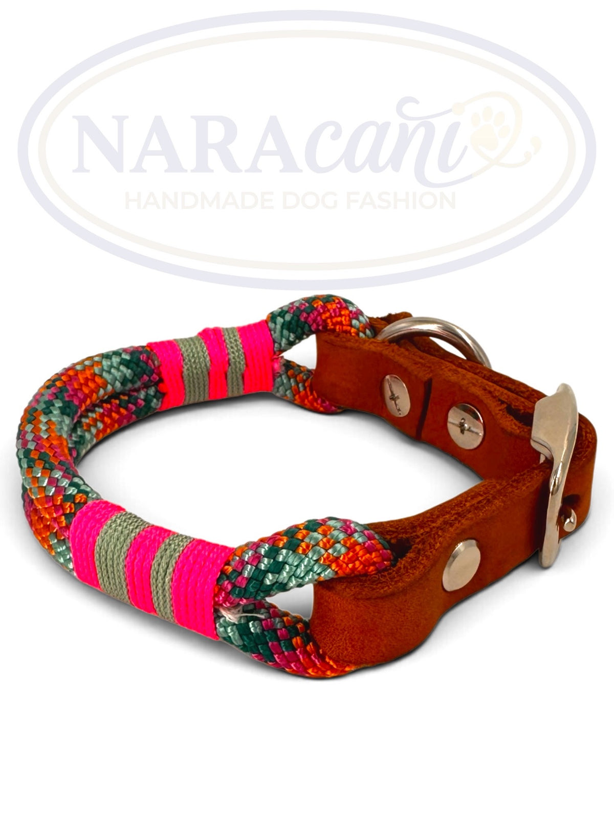 Bohemian-Paracord-Halsband mit Cognac-Lederadapter aus dem Set, Gesamtansicht