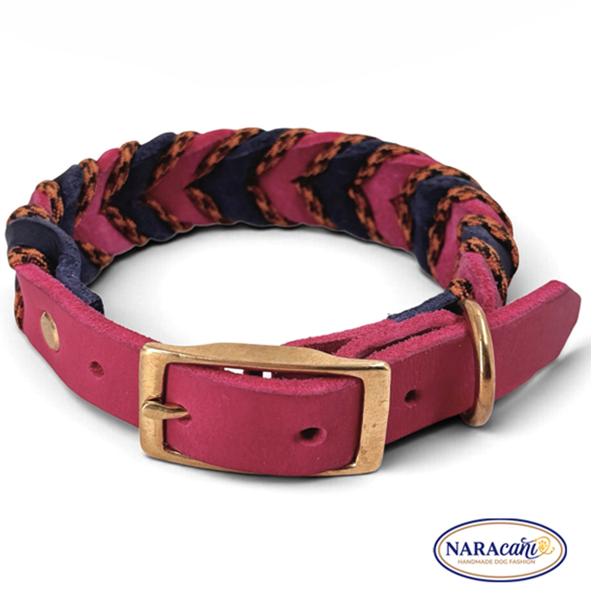 Halsbandtuch und Beschläge am geflochtenen Fettleder-Halsband Pink-Marine, Detailansicht