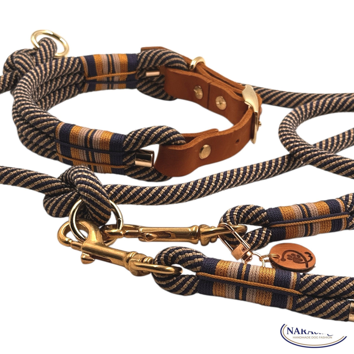 Sparset Marine-Gold aus Halsband und Leine, goldfarbene Beschläge im Detail