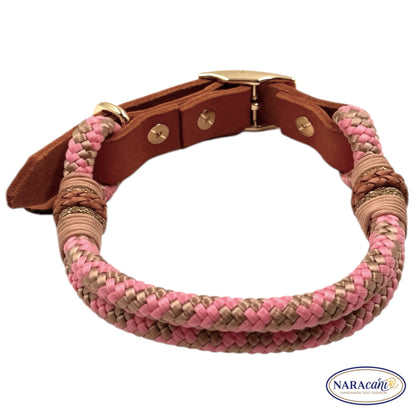 Hundehalsband Fettleder Cognac Paracord Tompouce 🐾 Rosa-Beige, Gold-Dornschließe & Glitzer-Takelung 🐾 Classic & Elegant 🐾 NARAcani