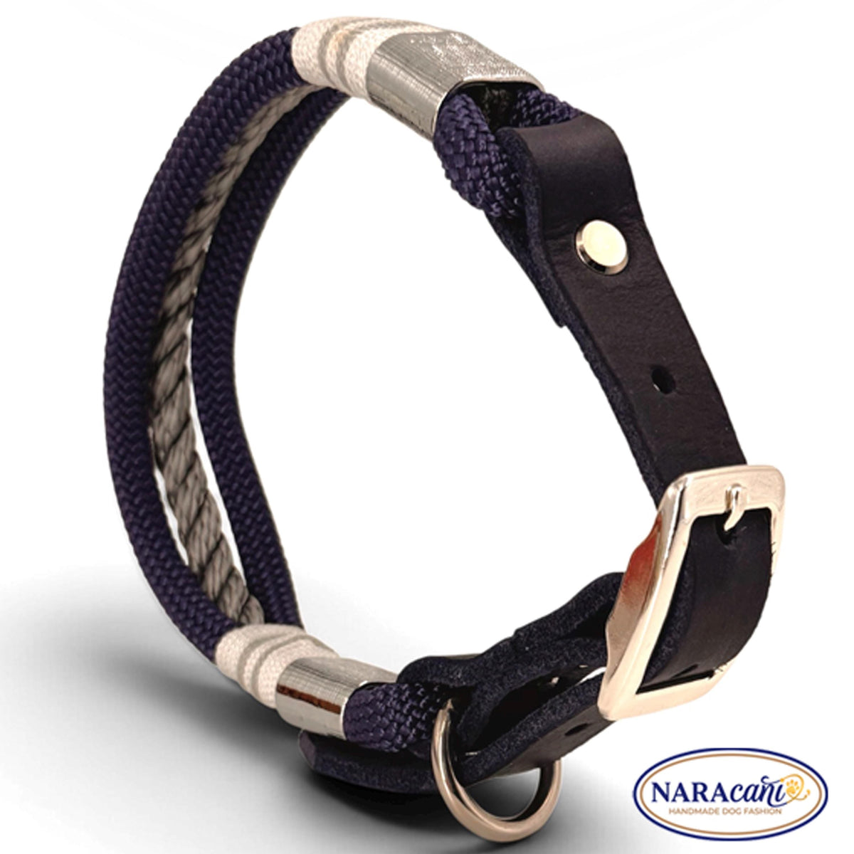 Zwei parallel geführte Paracord-Taue im beigen Karomuster am Halsband, Nahaufnahme
