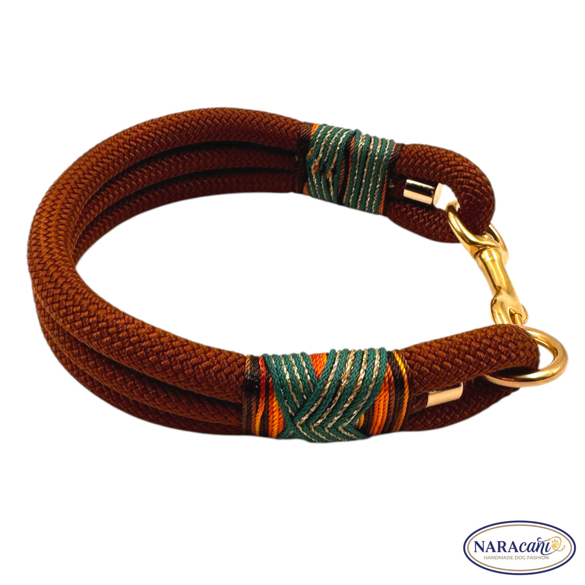 Hundehalsband Schoko mit O-Ring und Karabiner in Gold, seitliche Ansicht